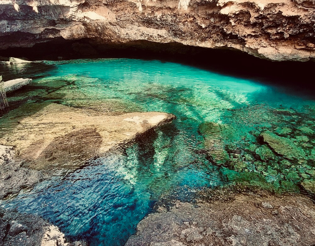 Visite de la grotte sacrée de Sarodrano