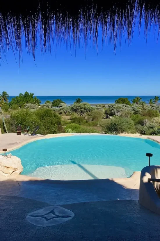 Infinity pool
